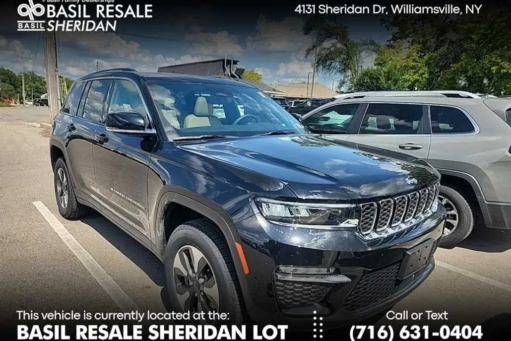 2023 Jeep Cherokee 4xe photo 1