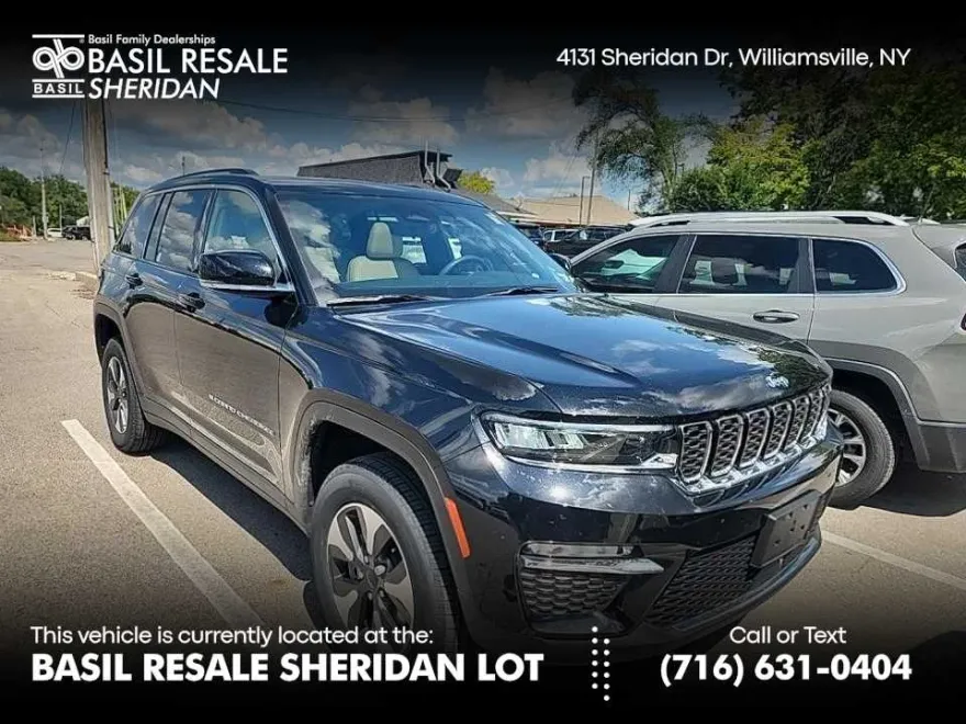 2023 Jeep Cherokee 4xe photo 1