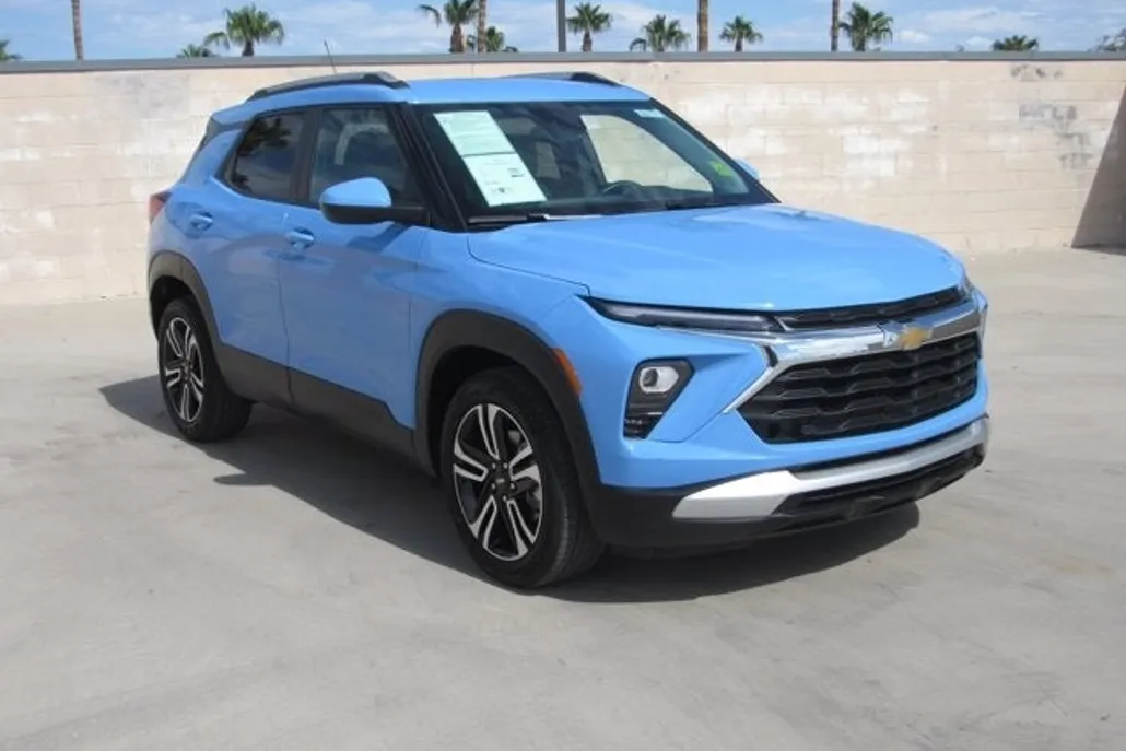 2024 Chevrolet Trailblazer LT photo 1