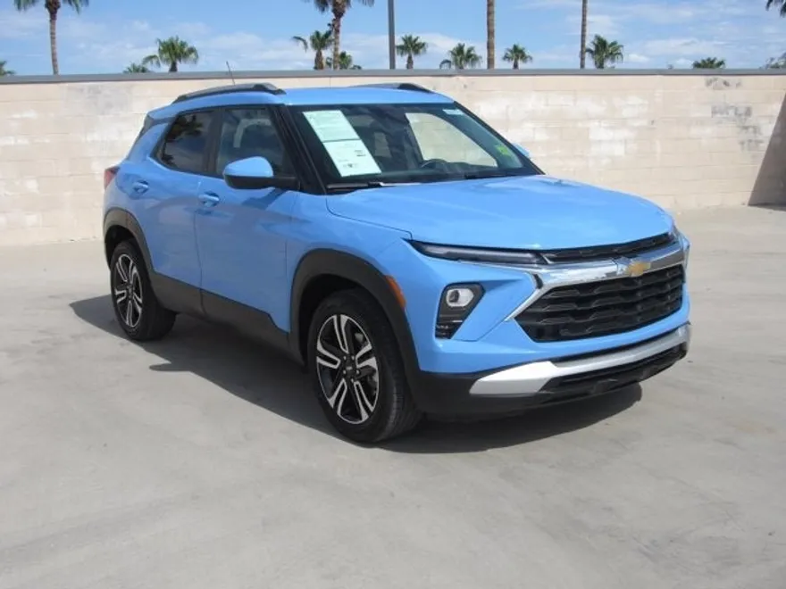 2024 Chevrolet Trailblazer LT photo 1