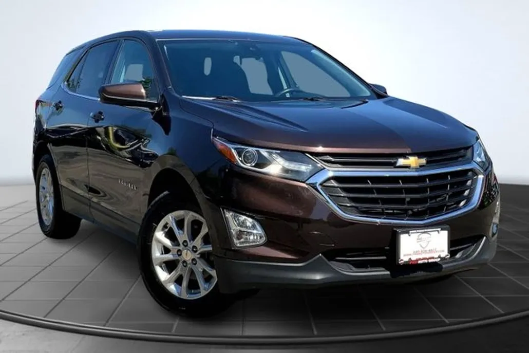 2020 Chevrolet Equinox LT photo 1