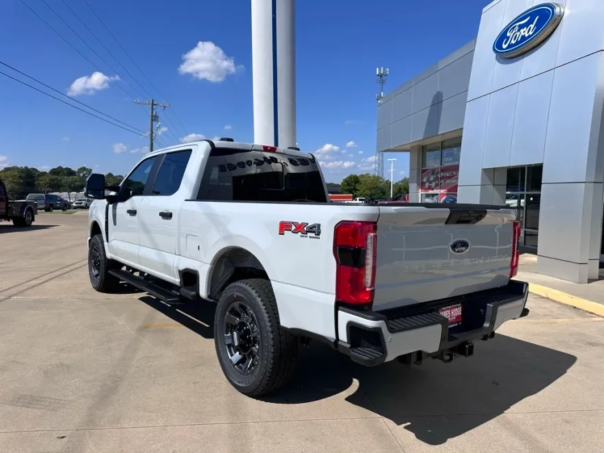 2026 Ford F-250 photo 1