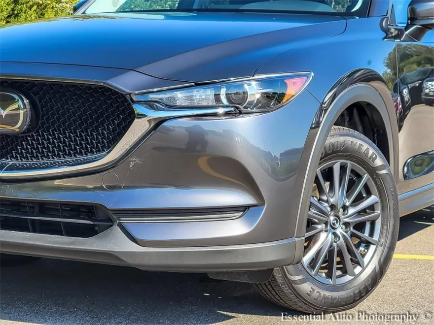2020 Mazda CX-5 Touring photo 1
