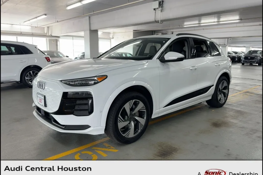 2025 Audi Q6 E-tron Premium Plus photo 1