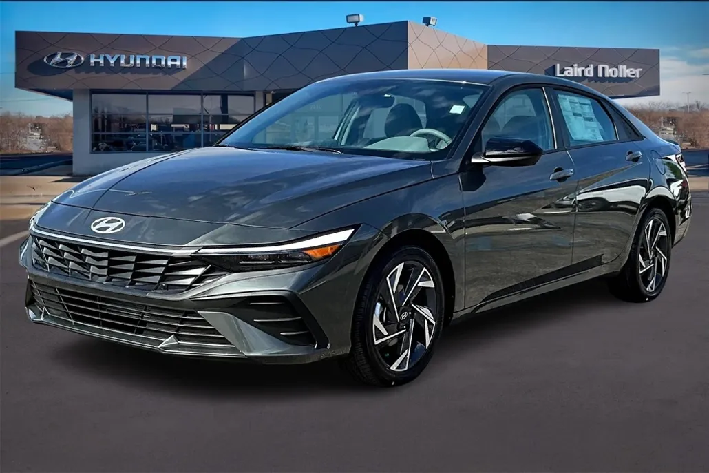 2025 Hyundai Elantra SEL Sport photo 1
