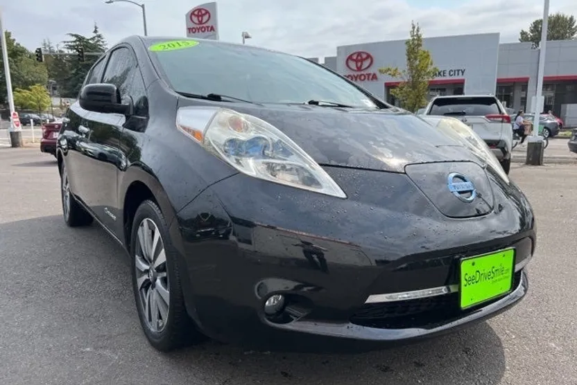 2015 Nissan Leaf SV photo 1