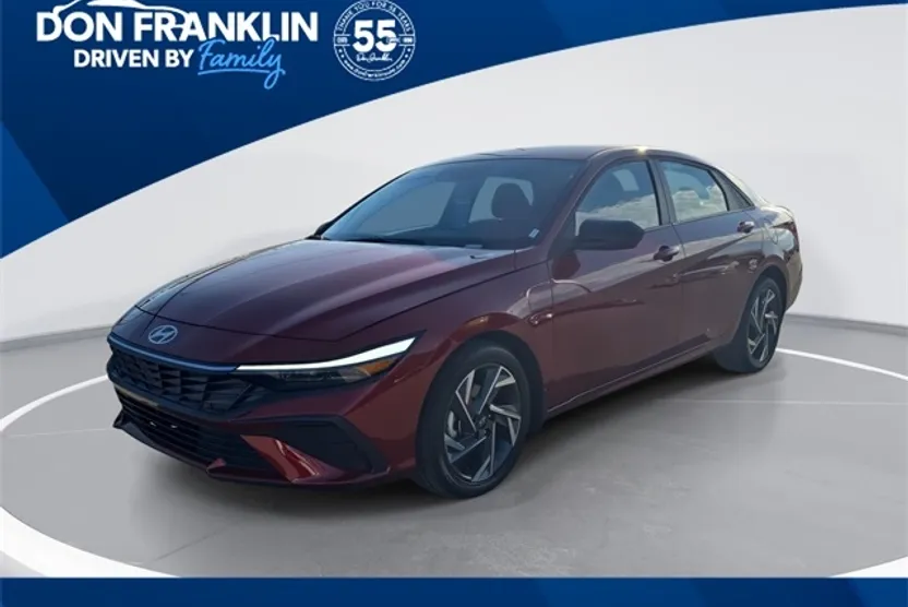 2025 Hyundai Elantra SEL Sport photo 1