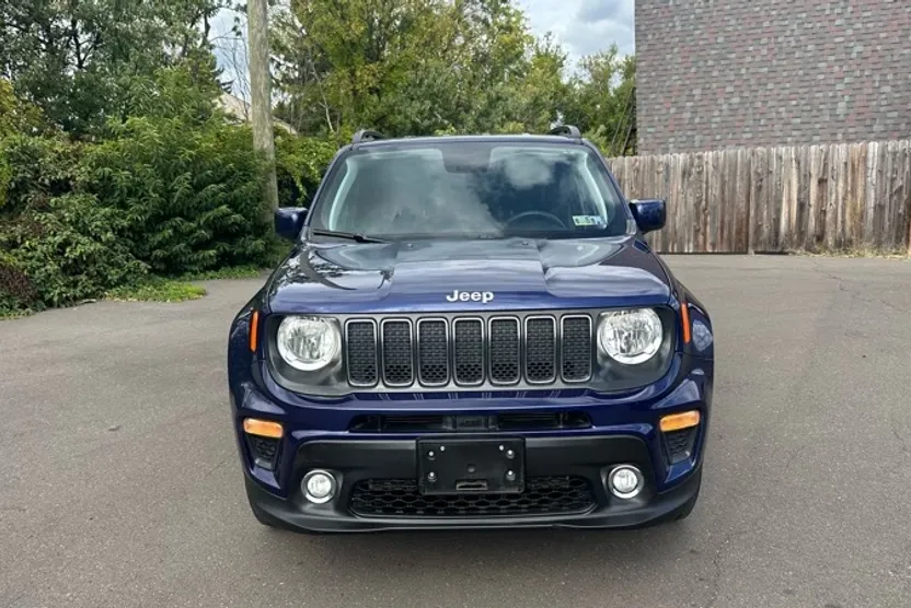2019 Jeep Renegade Latitude photo 1
