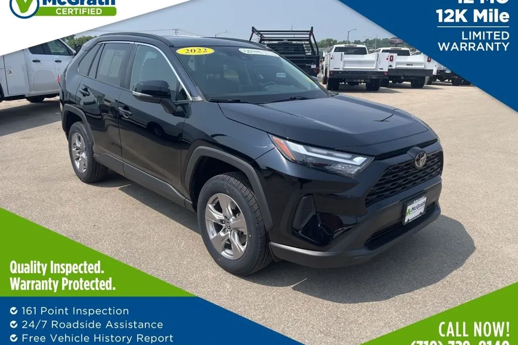 2022 Toyota RAV4 XLE photo 1