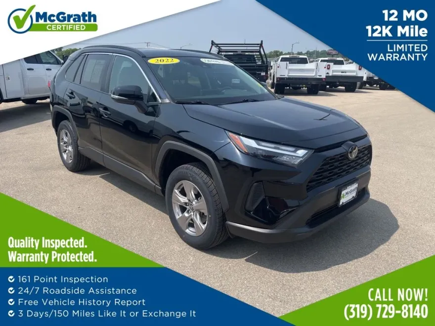 2022 Toyota RAV4 XLE photo 1