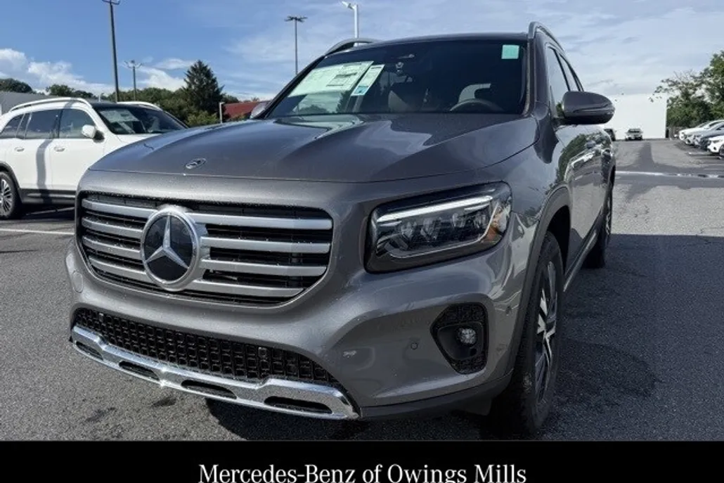 2025 Mercedes Benz GLB 250 4MATIC photo 1