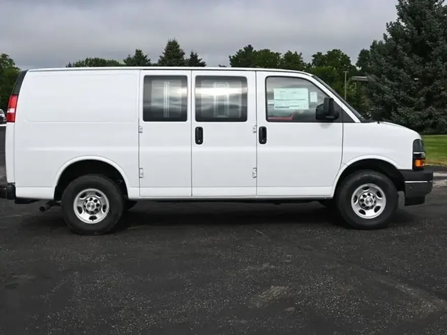 2024 Chevrolet Express 2500 Work Van photo 1