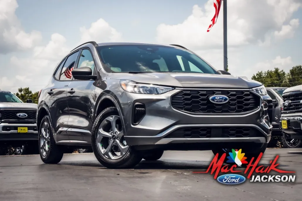 2024 Ford Escape Hybrid ST-Line photo 1