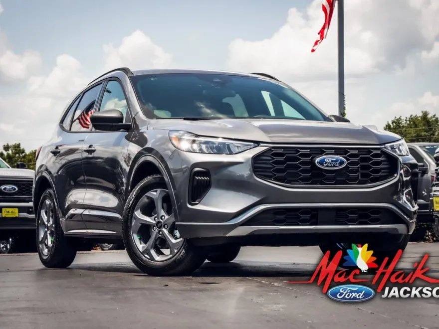 2024 Ford Escape Hybrid ST-Line photo 1