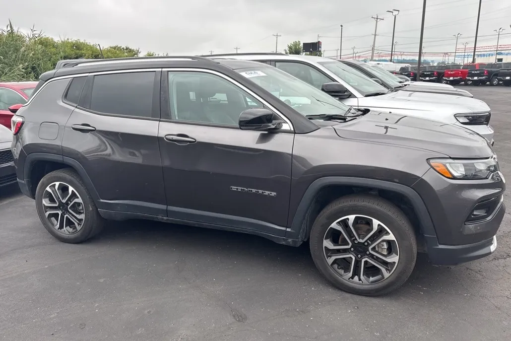 2022 Jeep Compass Limited photo 1