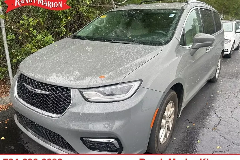 2021 Chrysler Pacifica Touring L photo 1