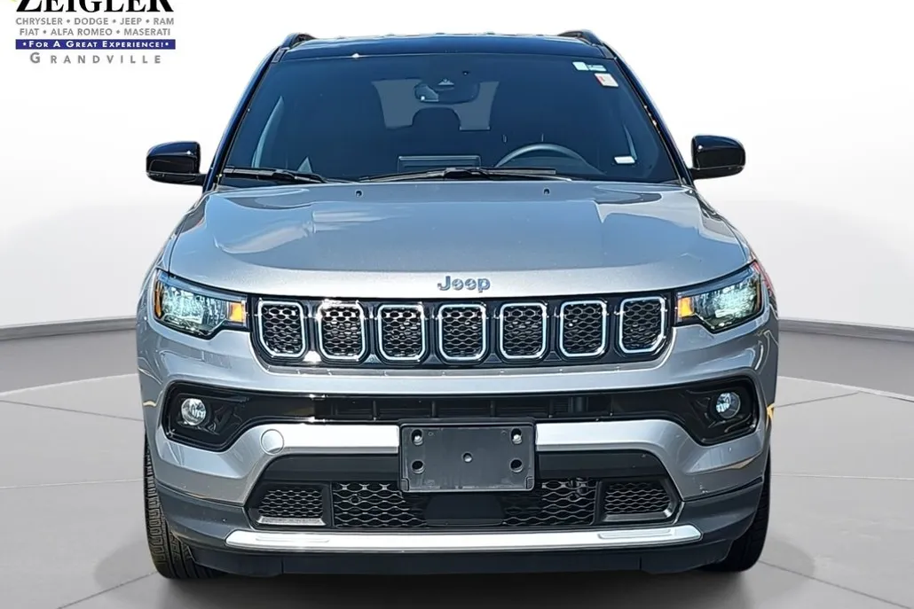 2023 Jeep Compass Limited photo 1