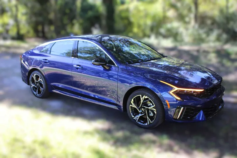 2026 Kia K5 GT-Line photo 1