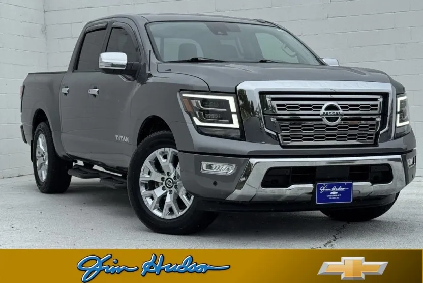 2021 Nissan Titan SL photo 1
