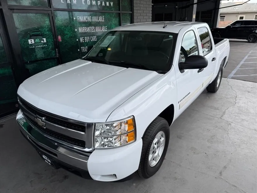 2009 Chevrolet Silverado 1500 LT photo 1