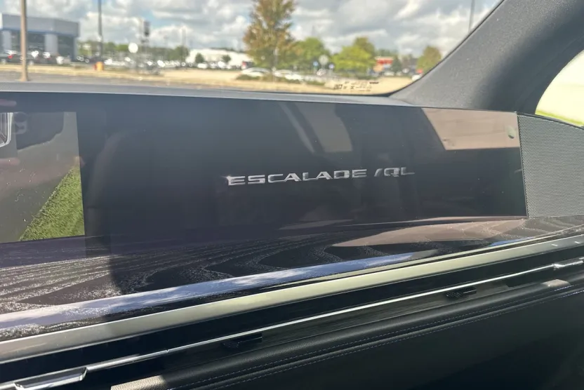 2026 Cadillac Escalade Sport photo 1