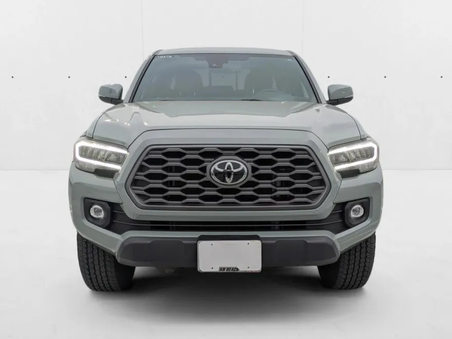 2022 Toyota Tacoma TRD V6 photo 2