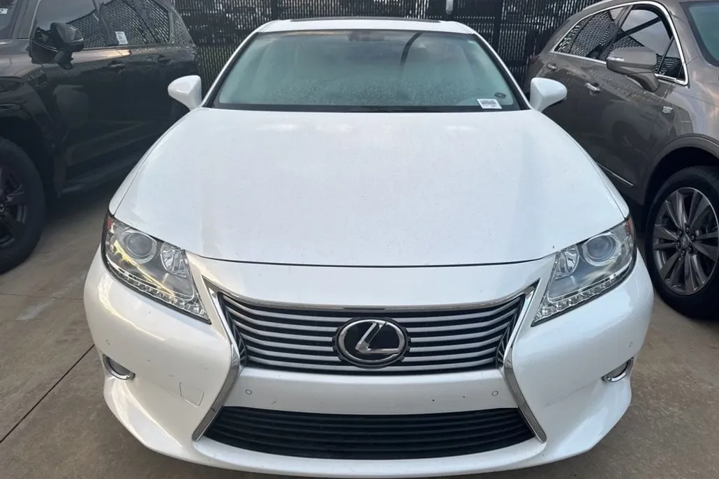 2013 Lexus ES 350 photo 1