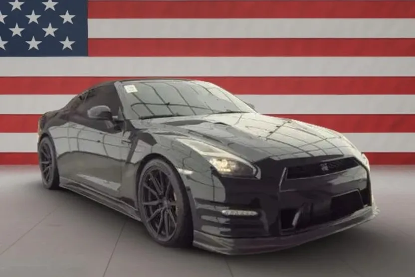 2015 Nissan GT-R Black Edition photo 1
