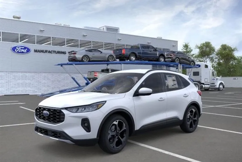 2025 Ford Escape ST-Line Select photo 1
