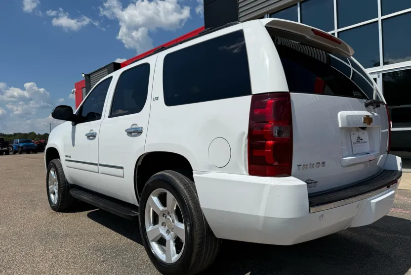 2012 Chevrolet Tahoe LTZ photo 1