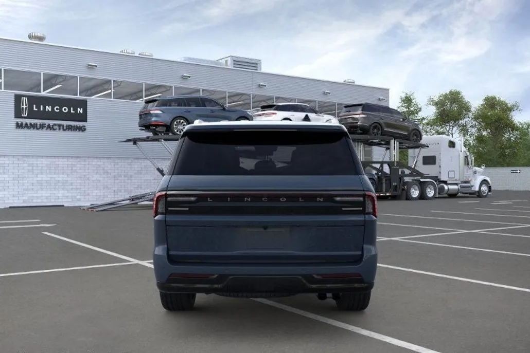 2025 Lincoln Navigator Reserve photo 1