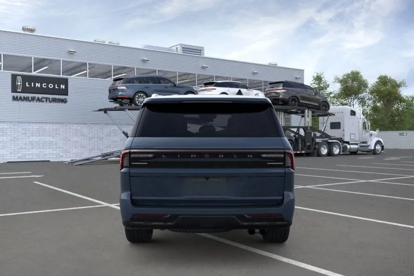 2025 Lincoln Navigator Reserve photo 1