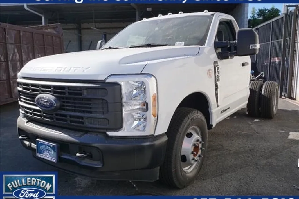 2024 Ford F-350 XL photo 1