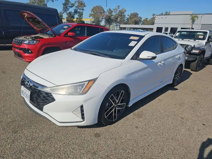 2019 Hyundai Elantra Sport photo 1