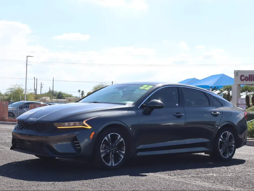 2022 Kia K5 EX photo 1