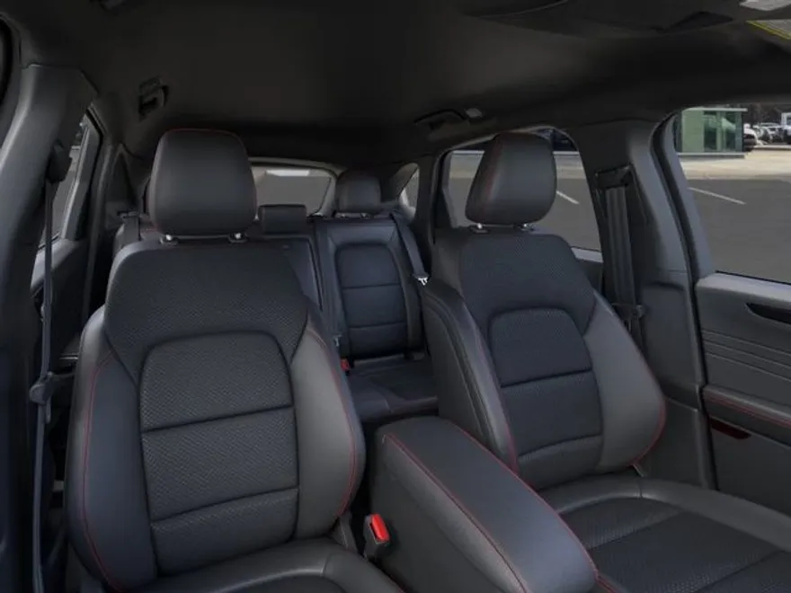 2025 Ford Escape ST-Line photo 1
