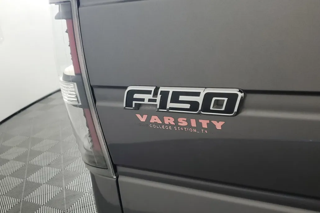 2010 Ford F-150 XLT photo 1