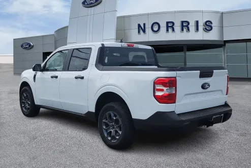 2025 Ford Maverick XLT photo 2