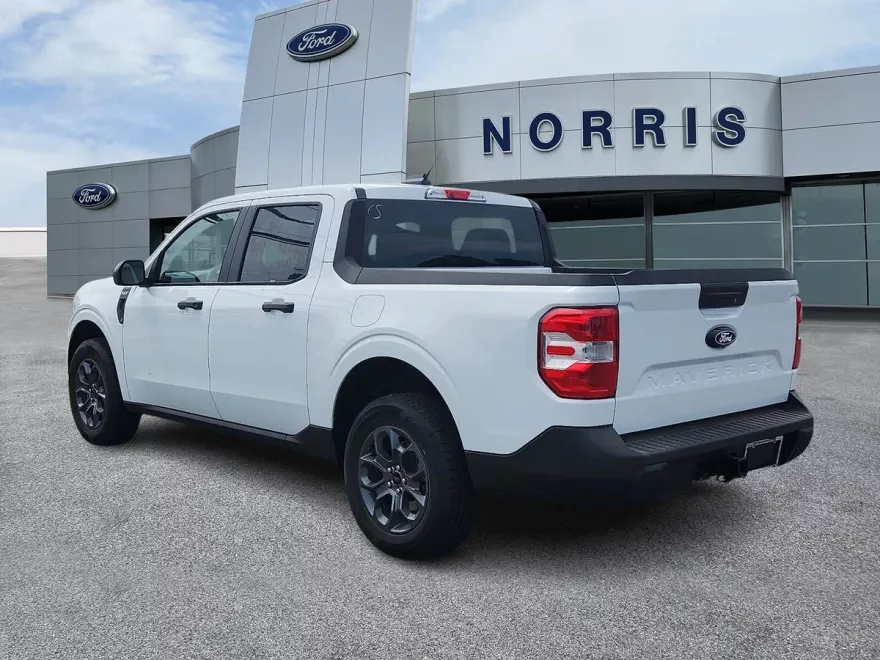 2025 Ford Maverick XLT photo 2