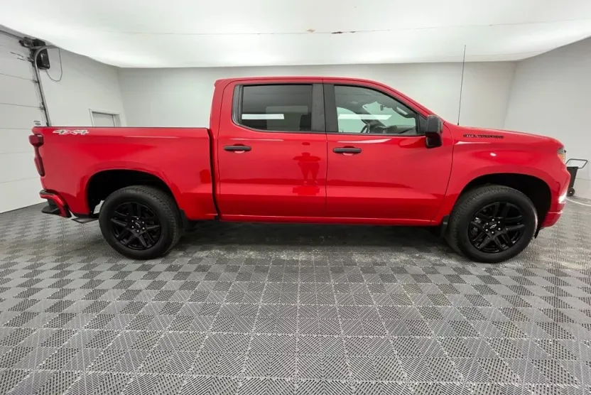 2022 Chevrolet Silverado 1500 Custom photo 1
