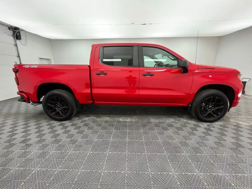 2022 Chevrolet Silverado 1500 Custom photo 1