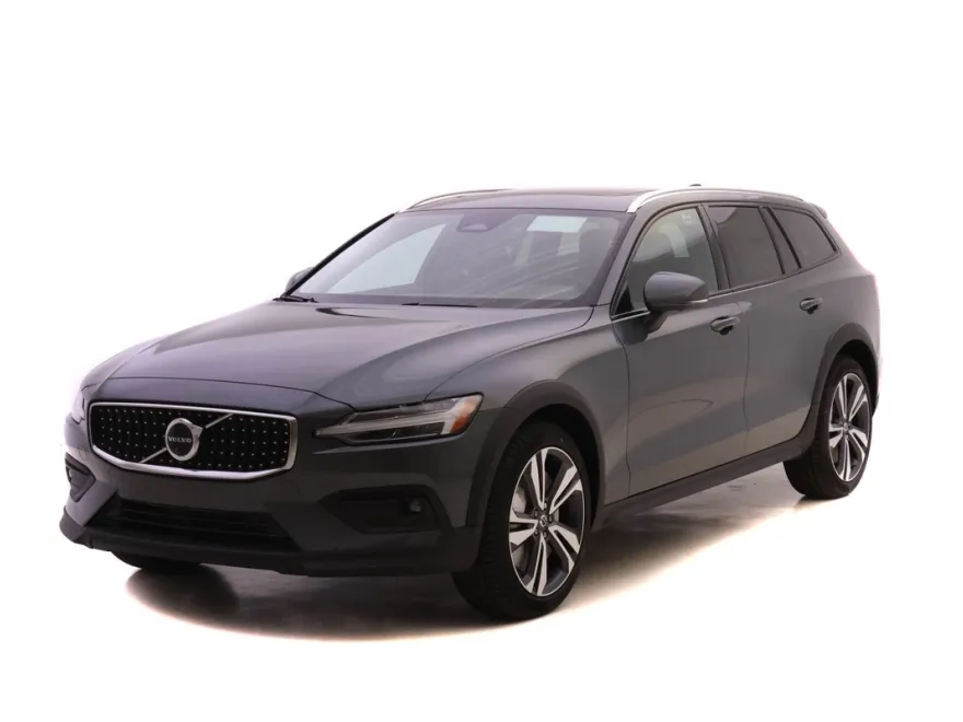 2026 Volvo V60 Cross Country B5 AWD Plus photo 1