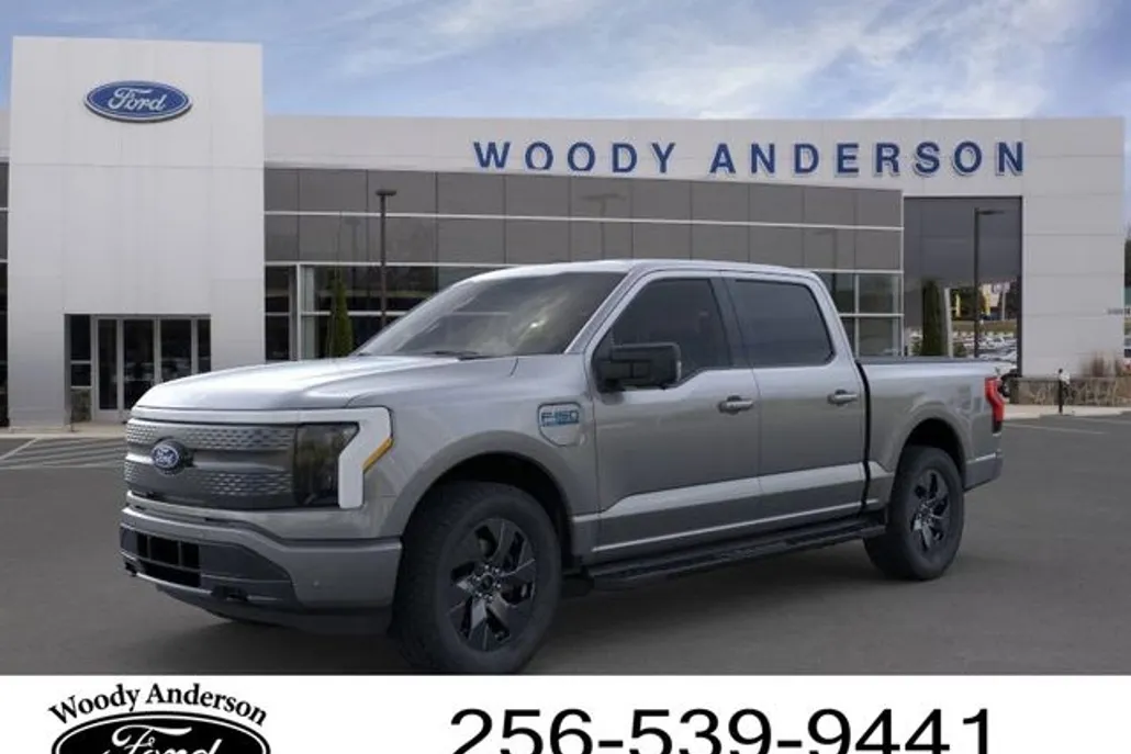 2025 Ford F-150 Lightning photo 1