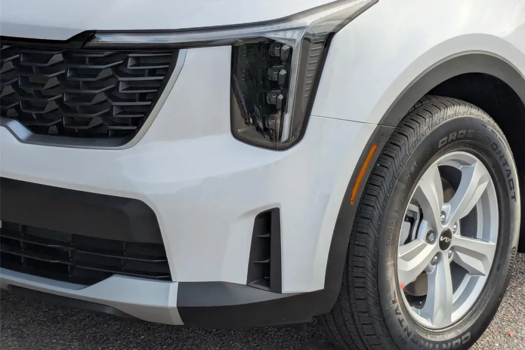 2026 Kia Sorento LX photo 1