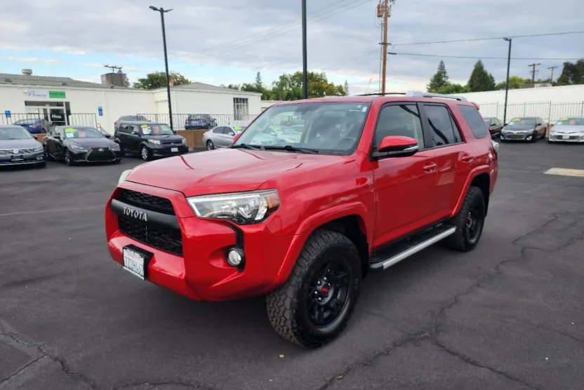 2017 Toyota 4Runner SR5 Premium 4WD photo 1