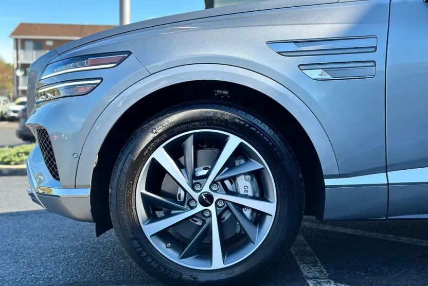 2025 Genesis GV80 2.5T Advanced photo 1