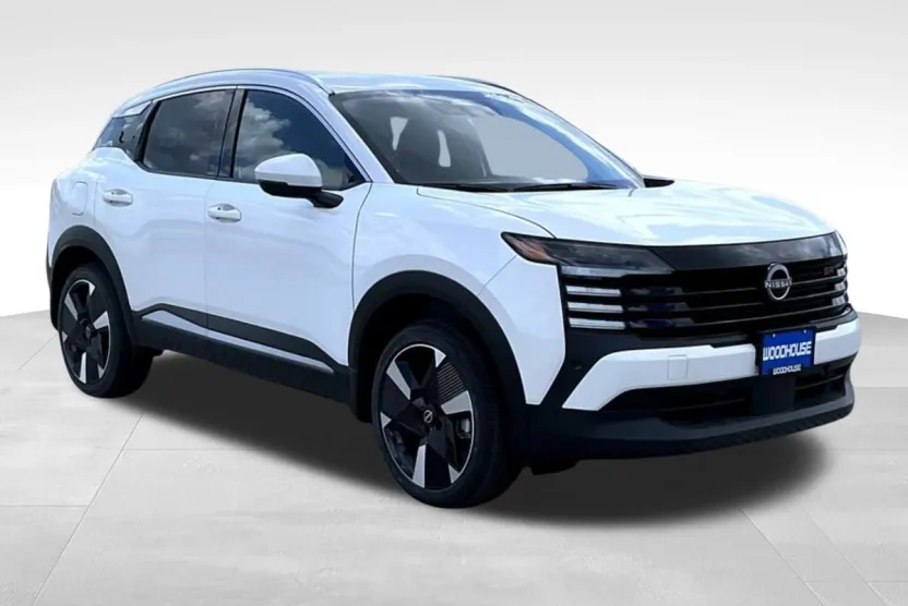 2025 Nissan Kicks SR photo 1