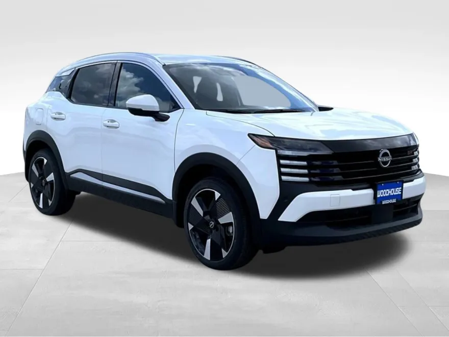 2025 Nissan Kicks SR photo 1