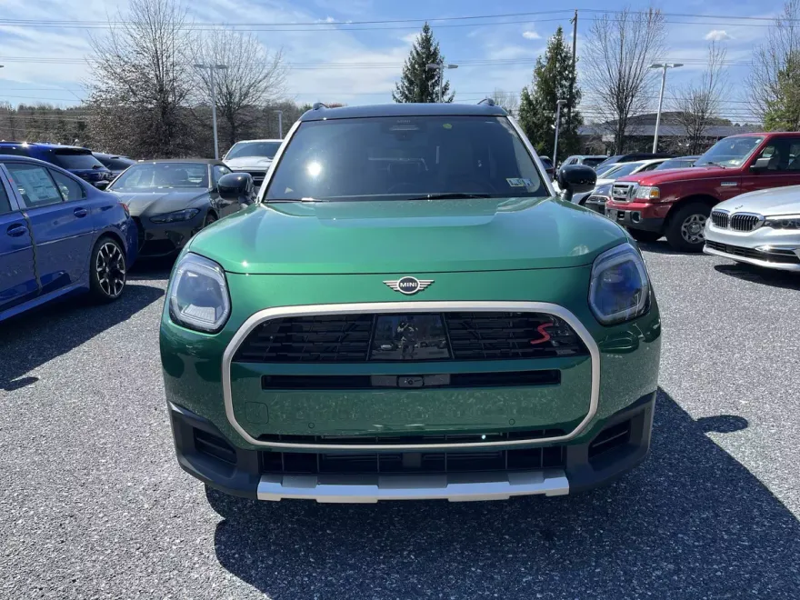 2025 Mini Cooper S ALL4 photo 1