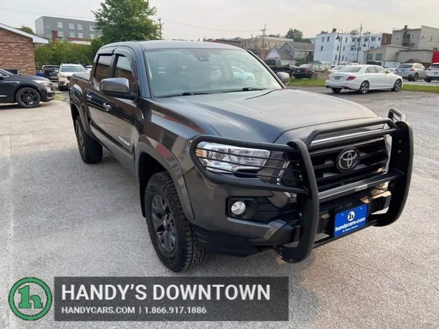2022 Toyota Tacoma SR5 photo 1